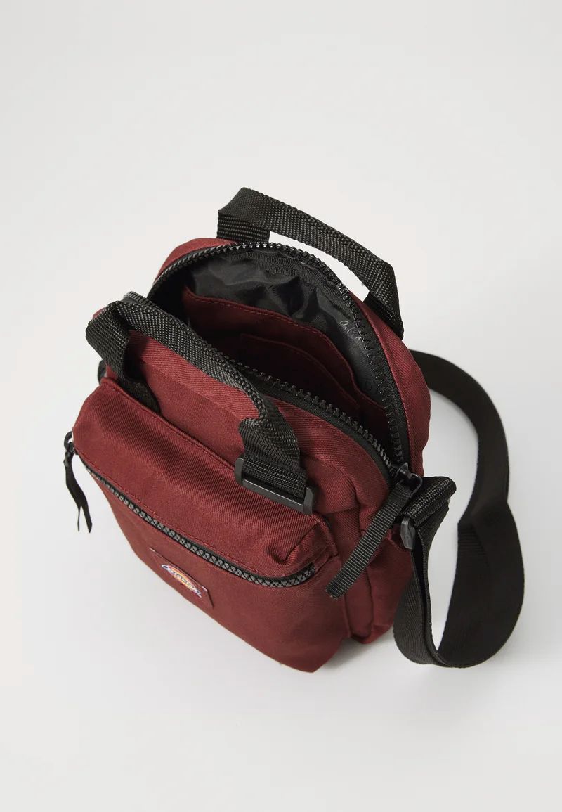 Moreauville-Crossbody-Andora-a.jpg