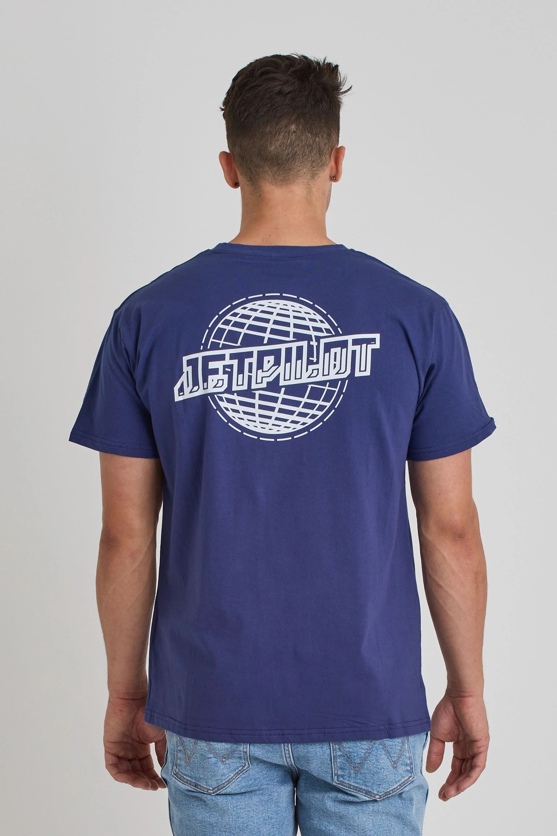 S23304-REVOLUTION-TEE-NAVY-04.jpg