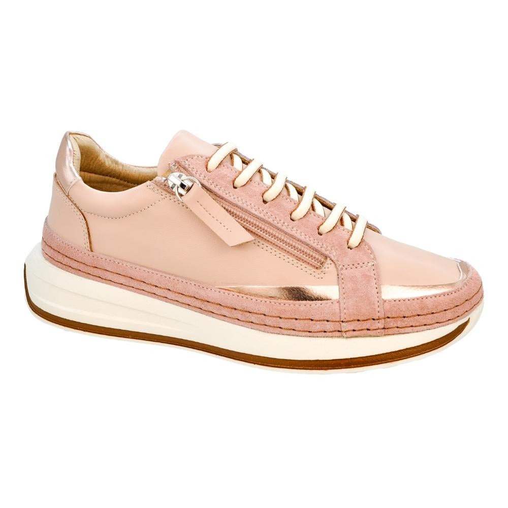 Vogue-Cameo-6.jpg